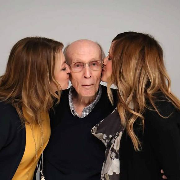 Meet your Posher, Brooke - Picture 1 of 1